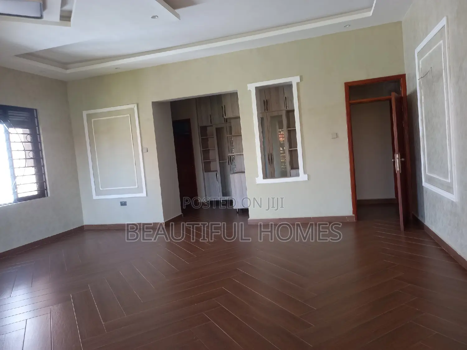 Furnished 7bdrm Mansion in Kisaasi Corporate, Nakawa for sale