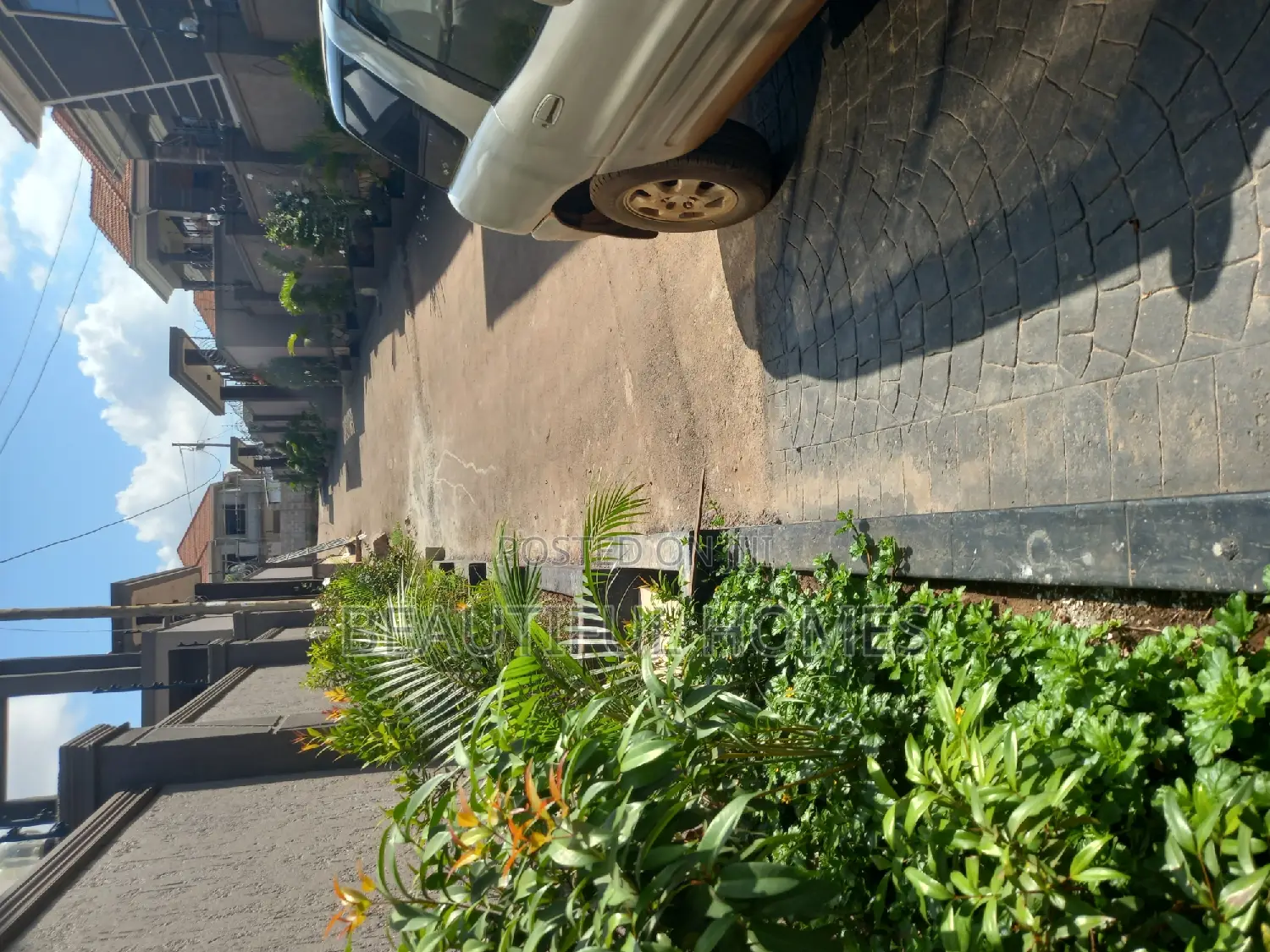 Furnished 7bdrm Mansion in Kisaasi Corporate, Nakawa for sale
