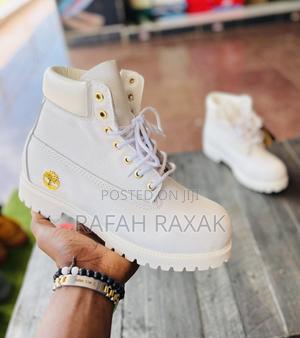 22353871_MzAwLTMzOC1mNmZlNzUyO