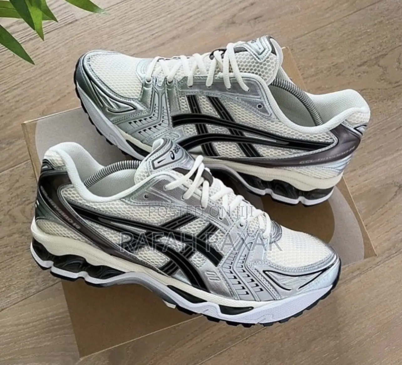Original Unisex Asics Gel Kayano Sneakers
