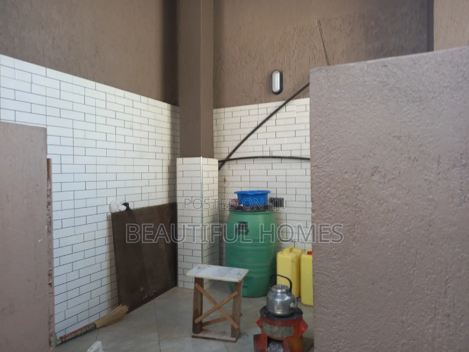 Furnished 7bdrm Mansion in Kisaasi, Nakawa for sale