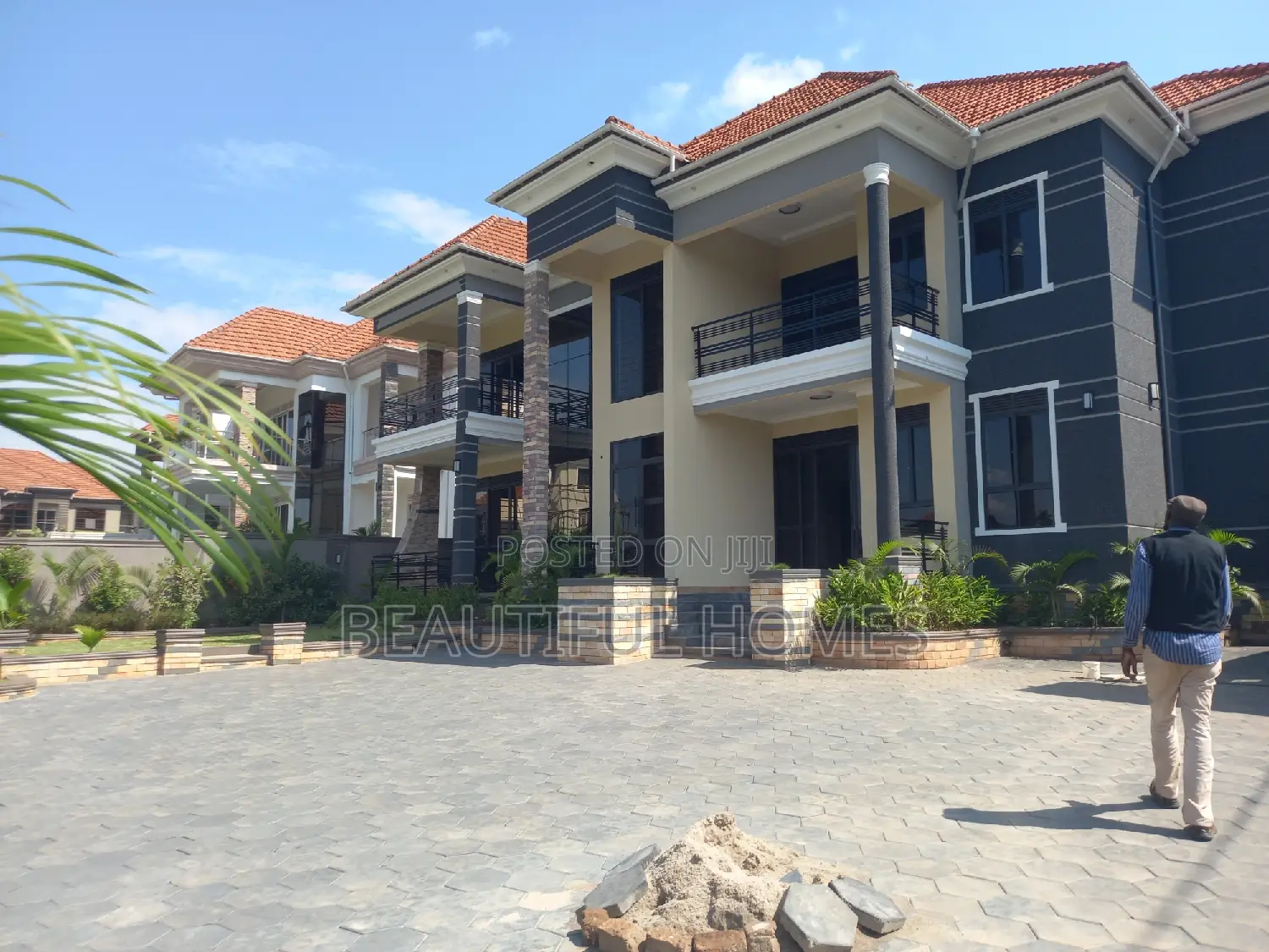 Furnished 7bdrm Mansion in Kisaasi, Nakawa for sale