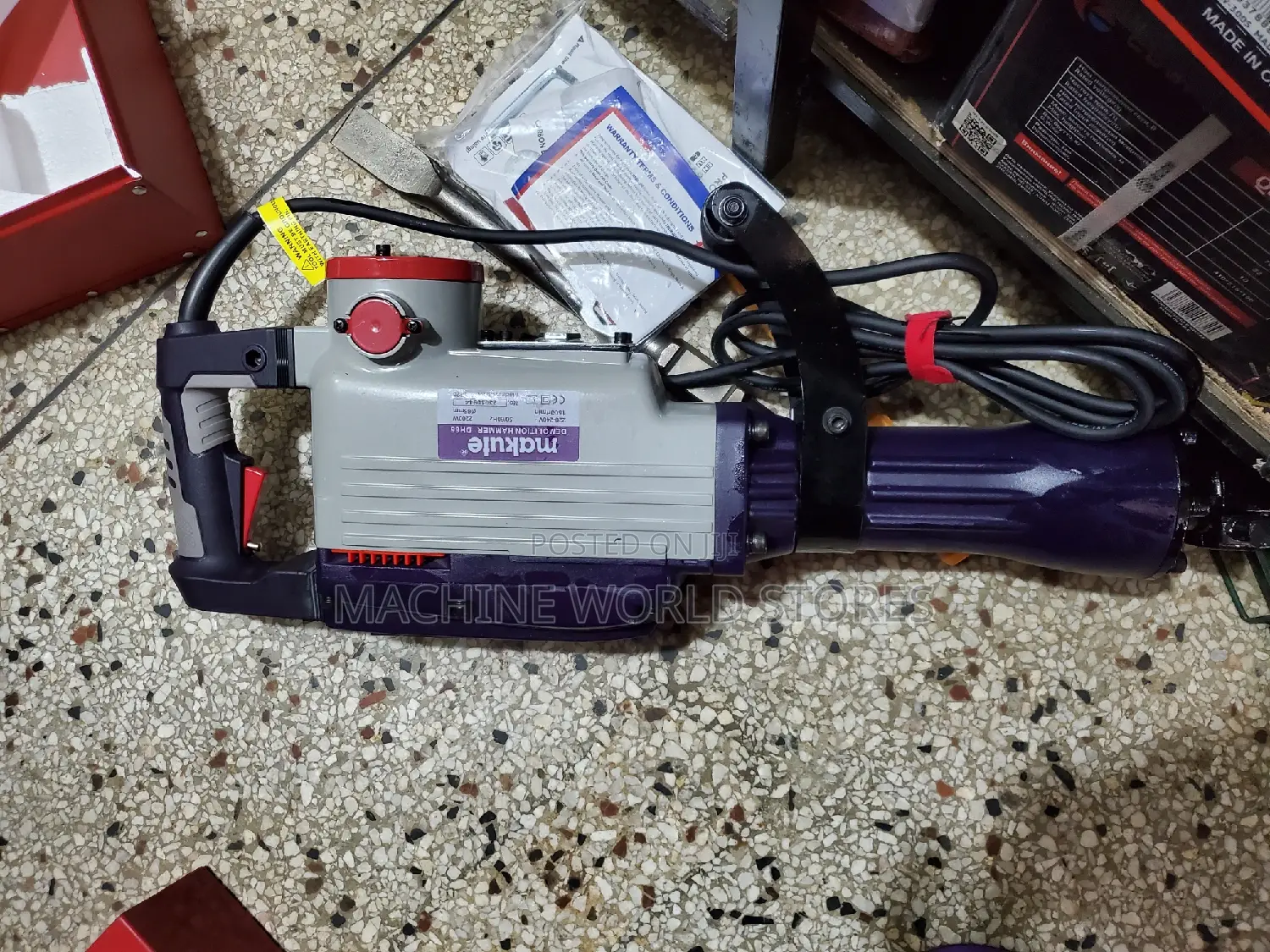 Demolition Breaker 65A Makute