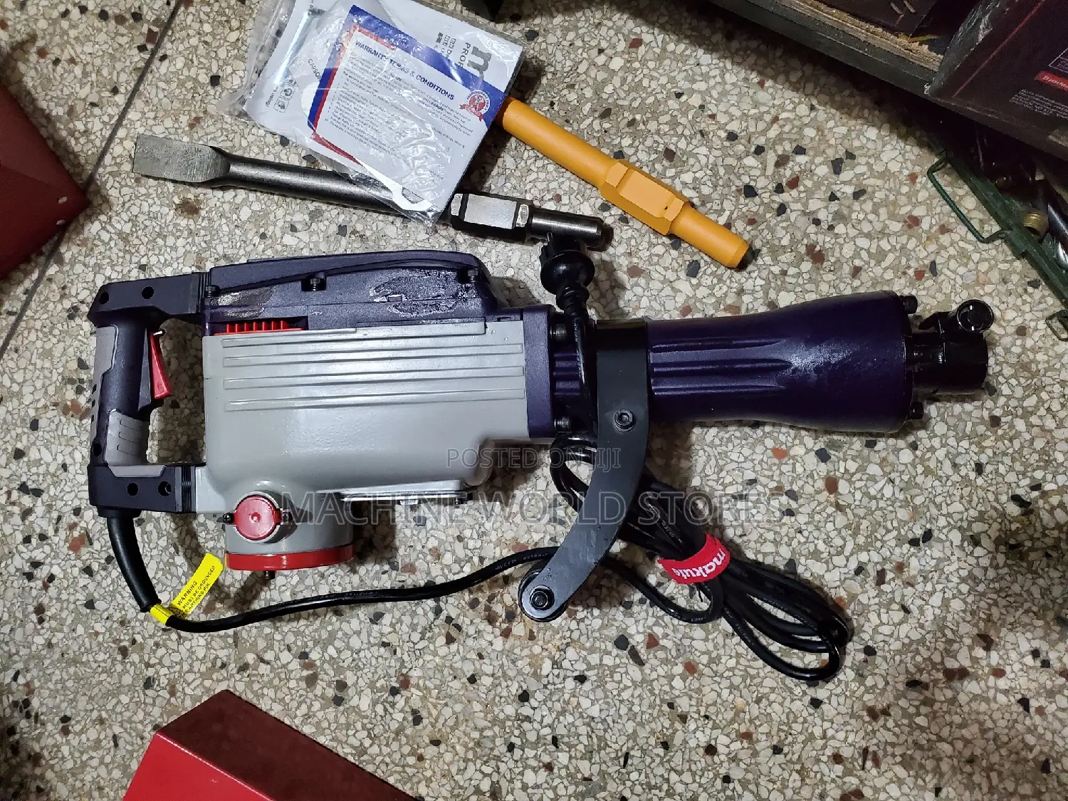 Demolition Breaker 65A Makute