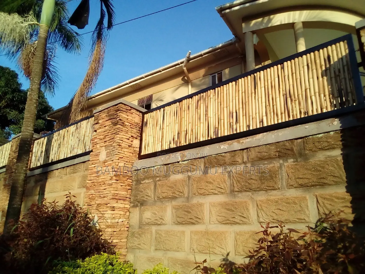 Bamboo Poles, Amabanda, Emigemo
