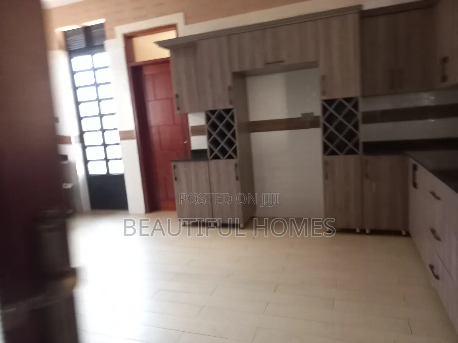 Furnished 7bdrm Duplex in Kisaasi, Nakawa for sale