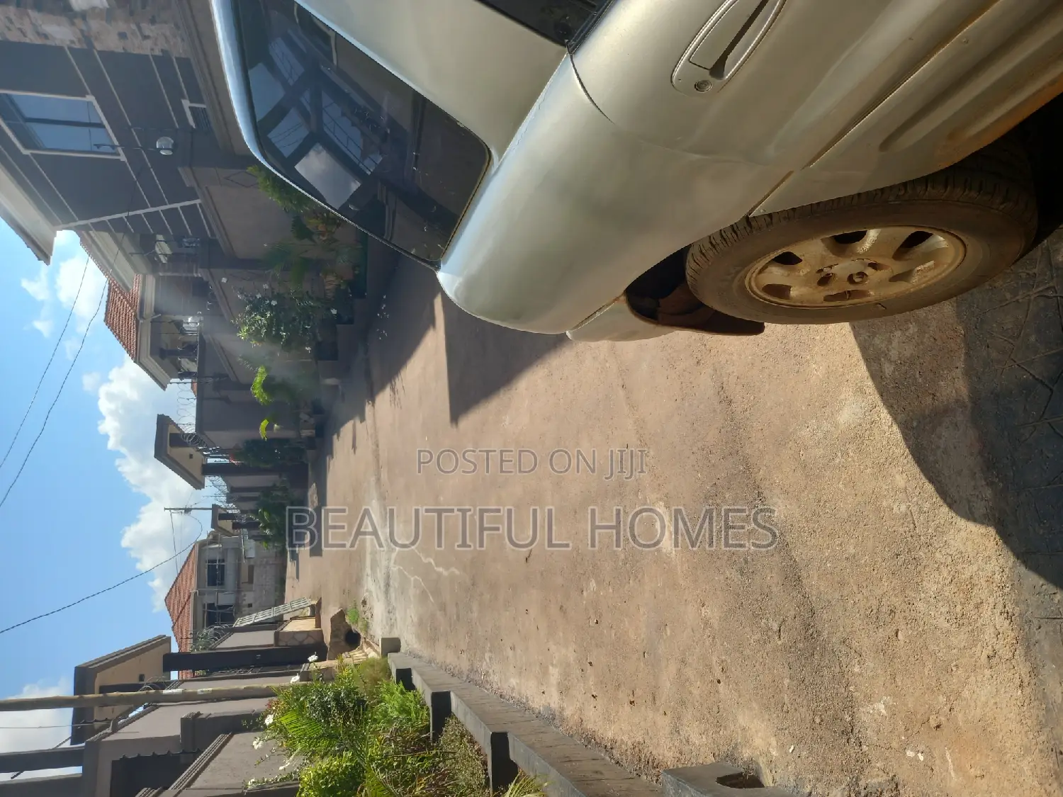 Furnished 7bdrm Duplex in Kisaasi, Nakawa for sale