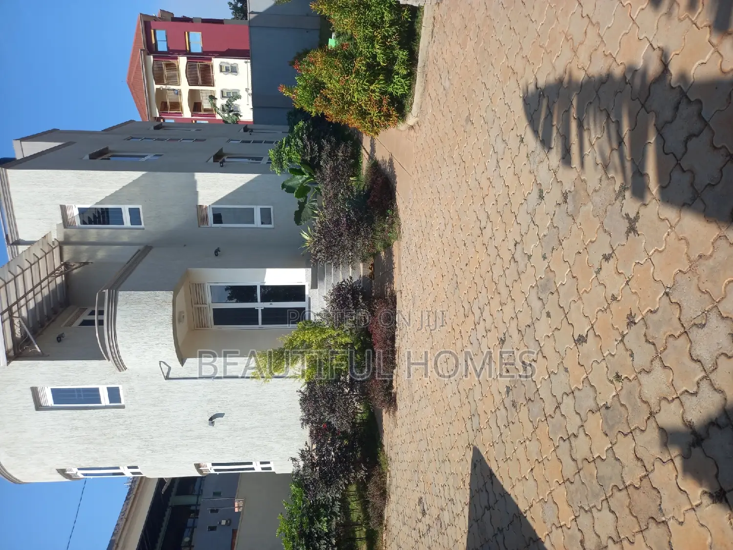 Furnished 4bdrm Maisonette in Kira Posh for sale