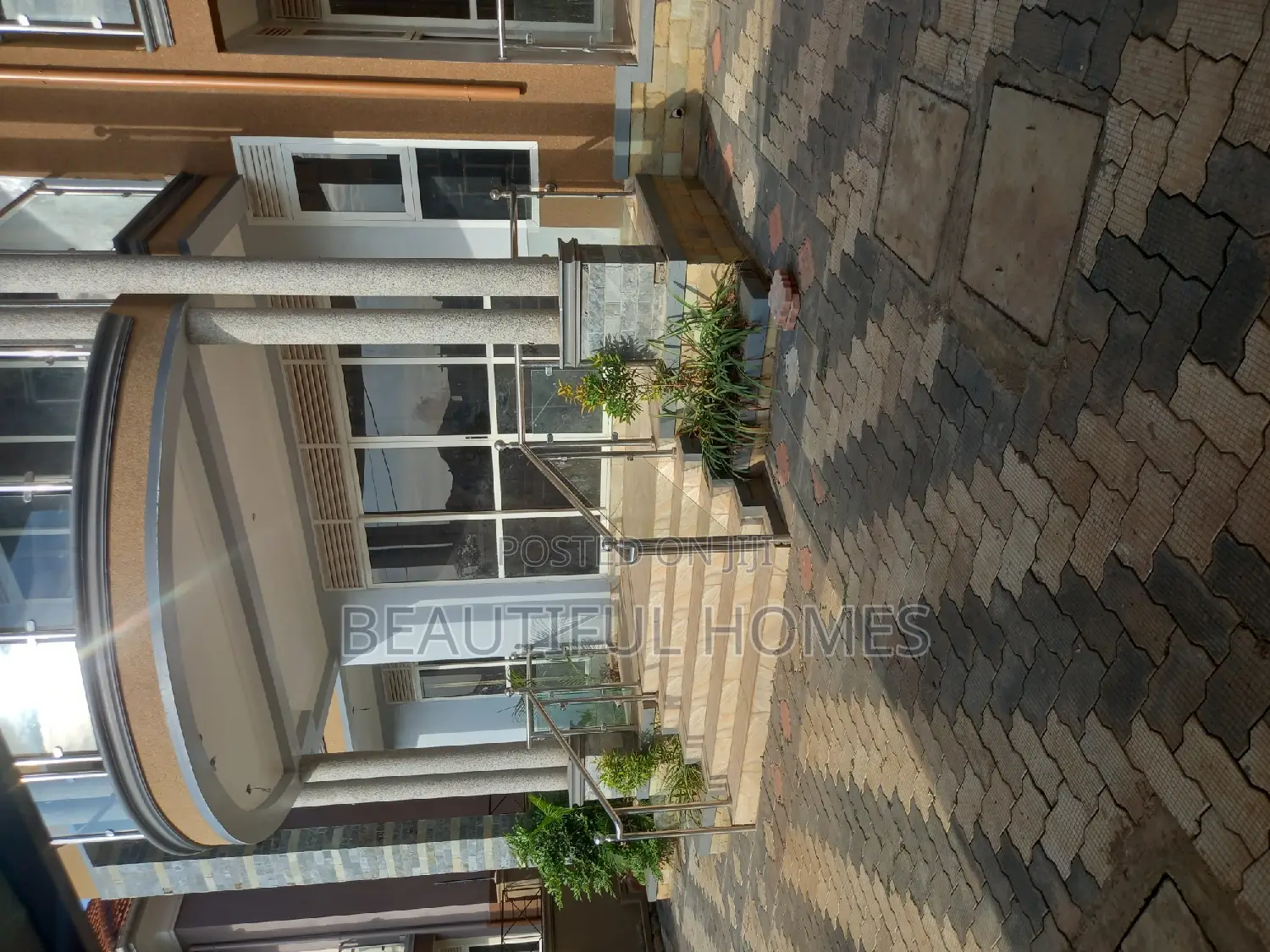 Furnished 5bdrm Mansion in Kyanja, Nakawa for sale