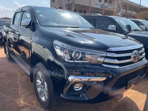Toyota Hilux 2018 Black