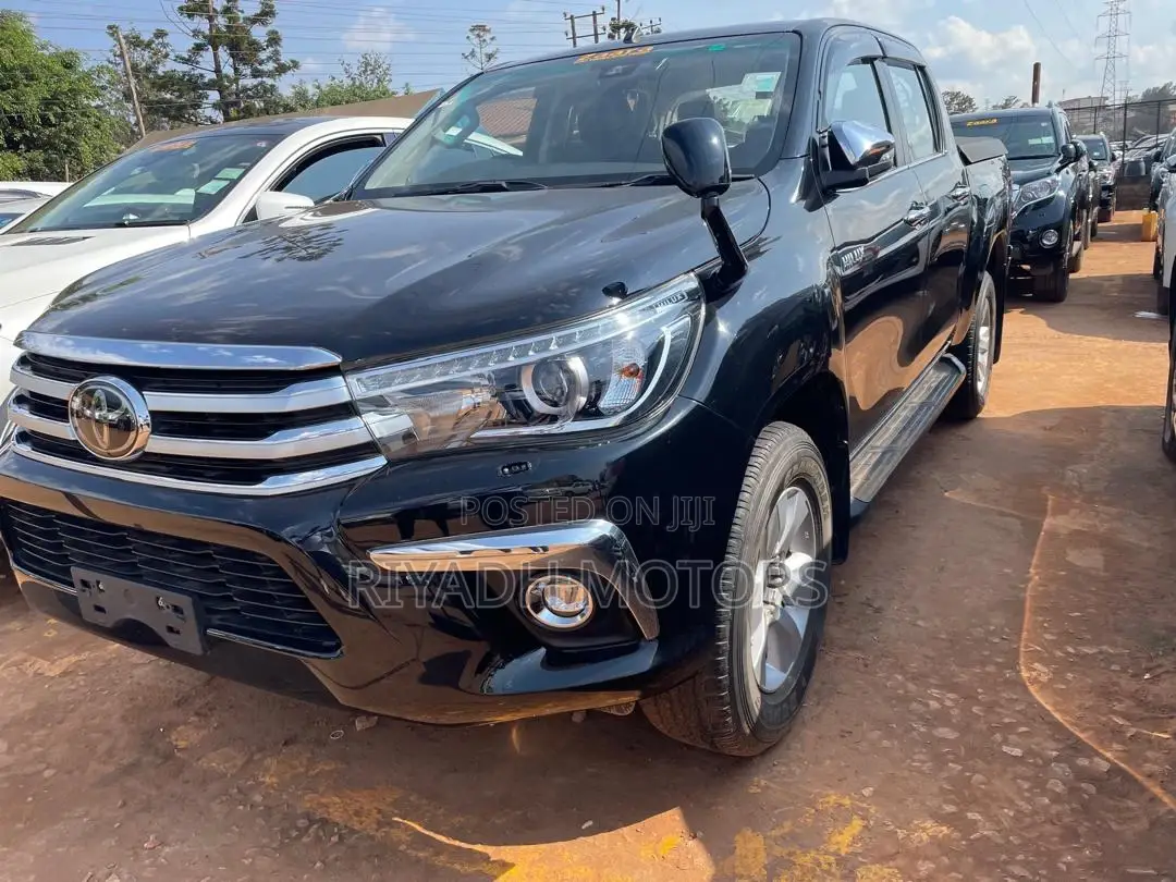 Toyota Hilux 2018 Black