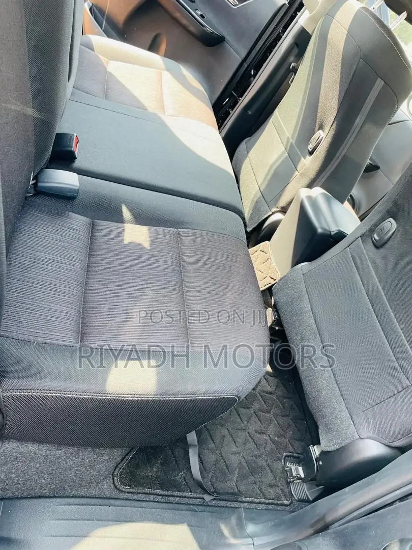 Toyota Hilux 2018 Black
