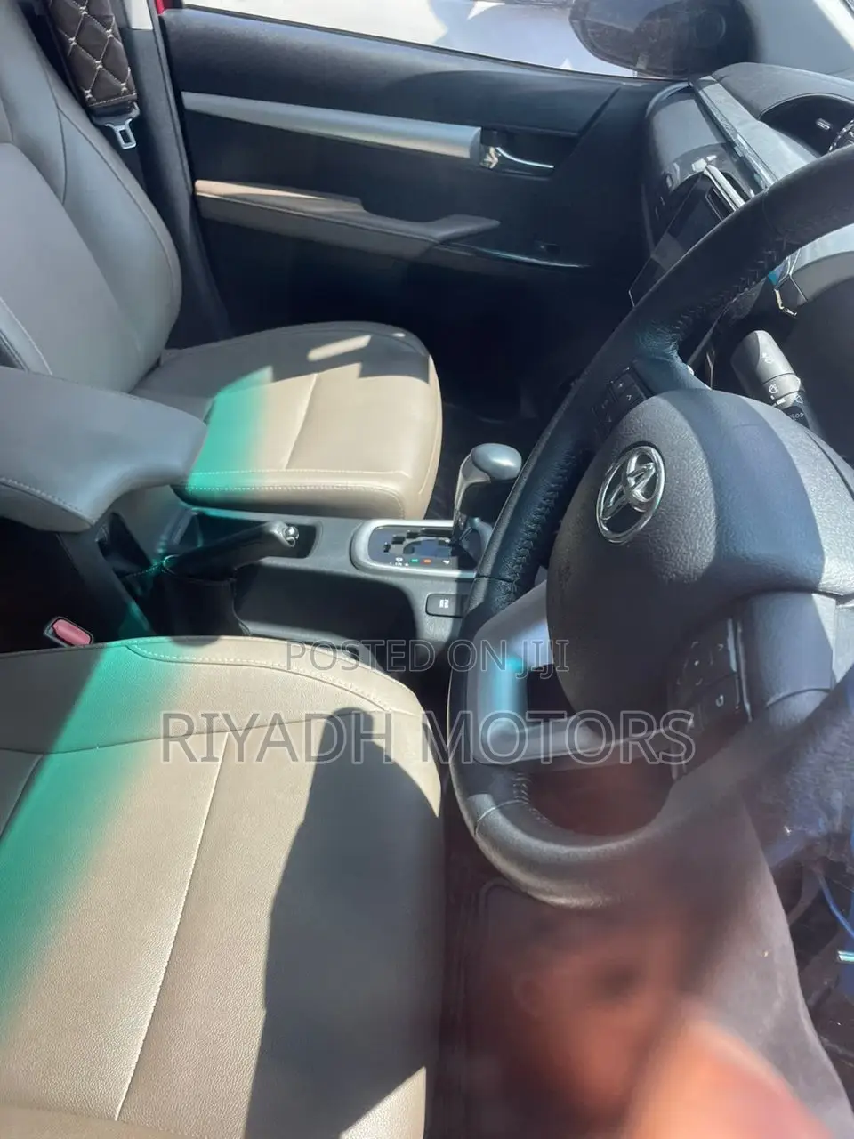 Toyota Hilux 2017 Red