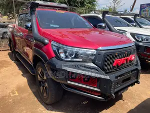 Toyota Hilux 2017 Red