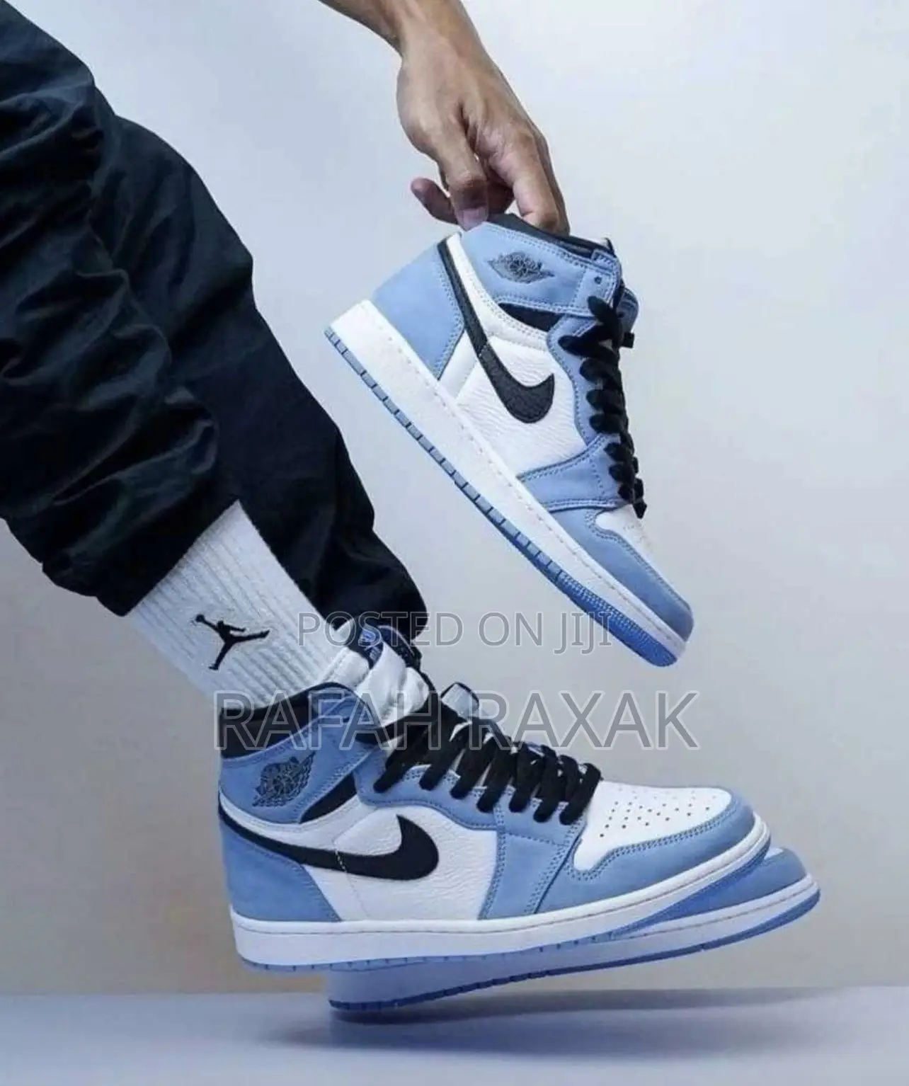 Original Nike Air Jordan 1 Retro High OG “University Blue”