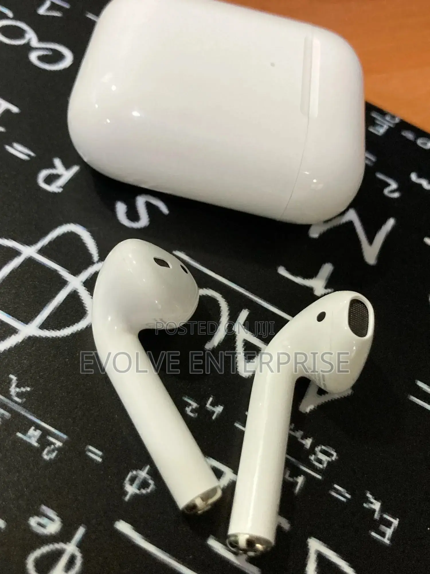 100% Original Airpods 2(2nd Generation)