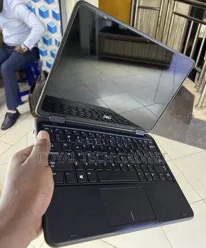 Photo - Laptop Dell Latitude 3189 4GB Intel Celeron HDD+SSD 128GB