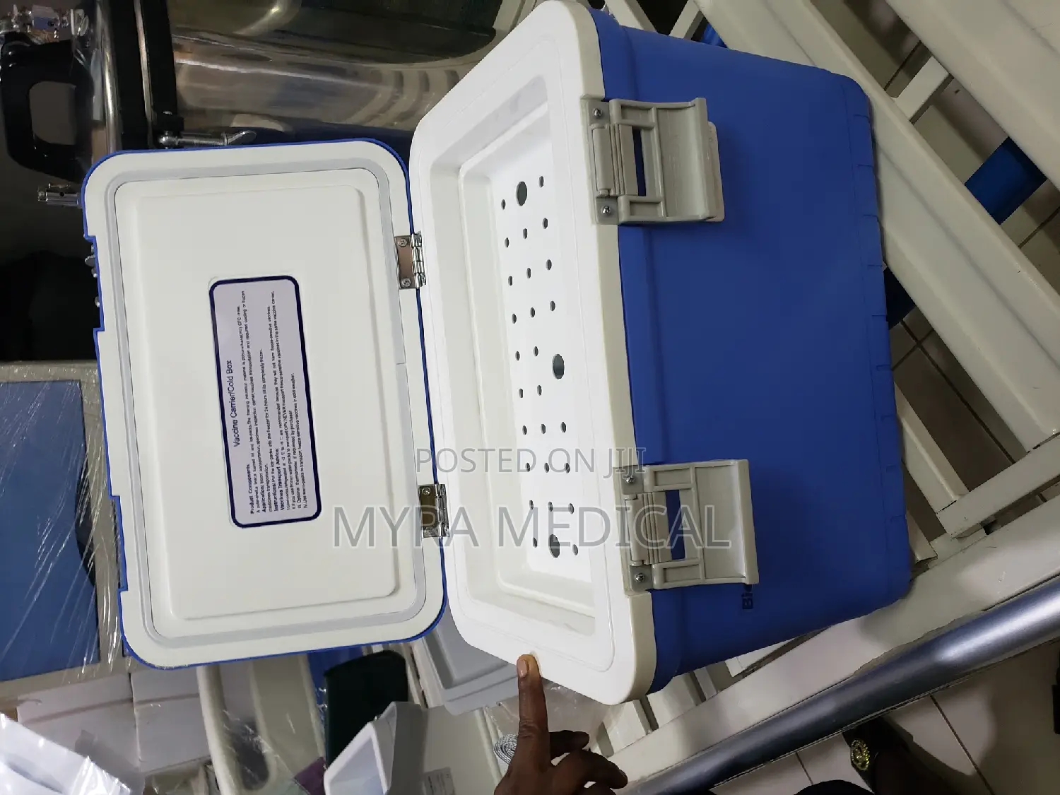 Vaccine Carrier _12litres