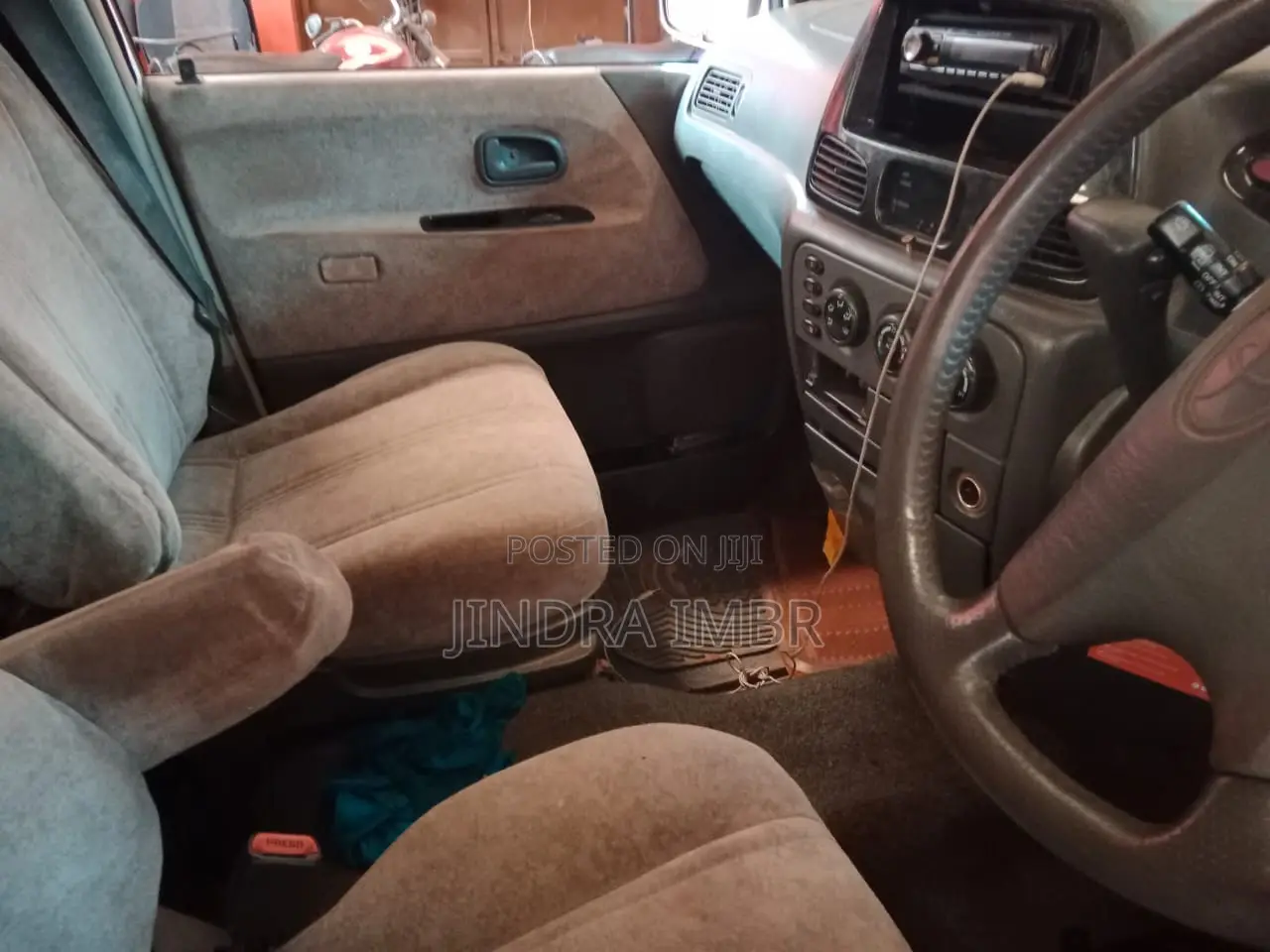 Toyota Noah 2001 White