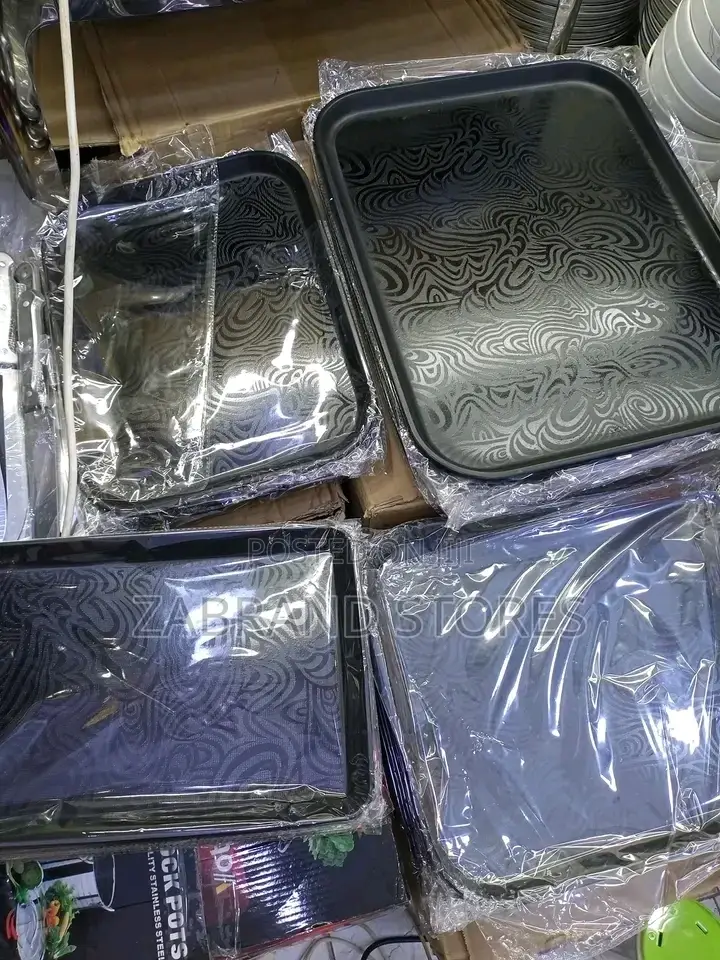Black Rubber Trays Set