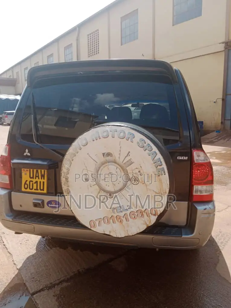 Mitsubishi Pajero 1999 Black