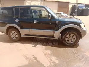 Mitsubishi Pajero 1999 Black