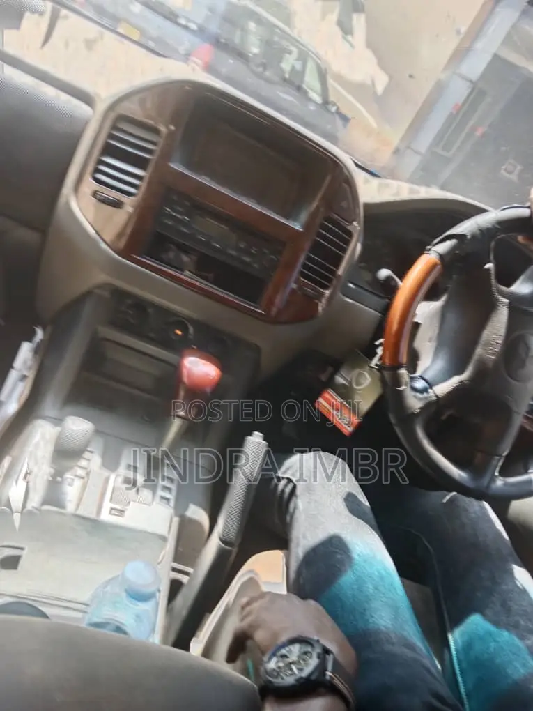 Mitsubishi Pajero 1999 Black