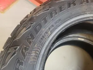 265/60r18 Dunlop Gand Treke.