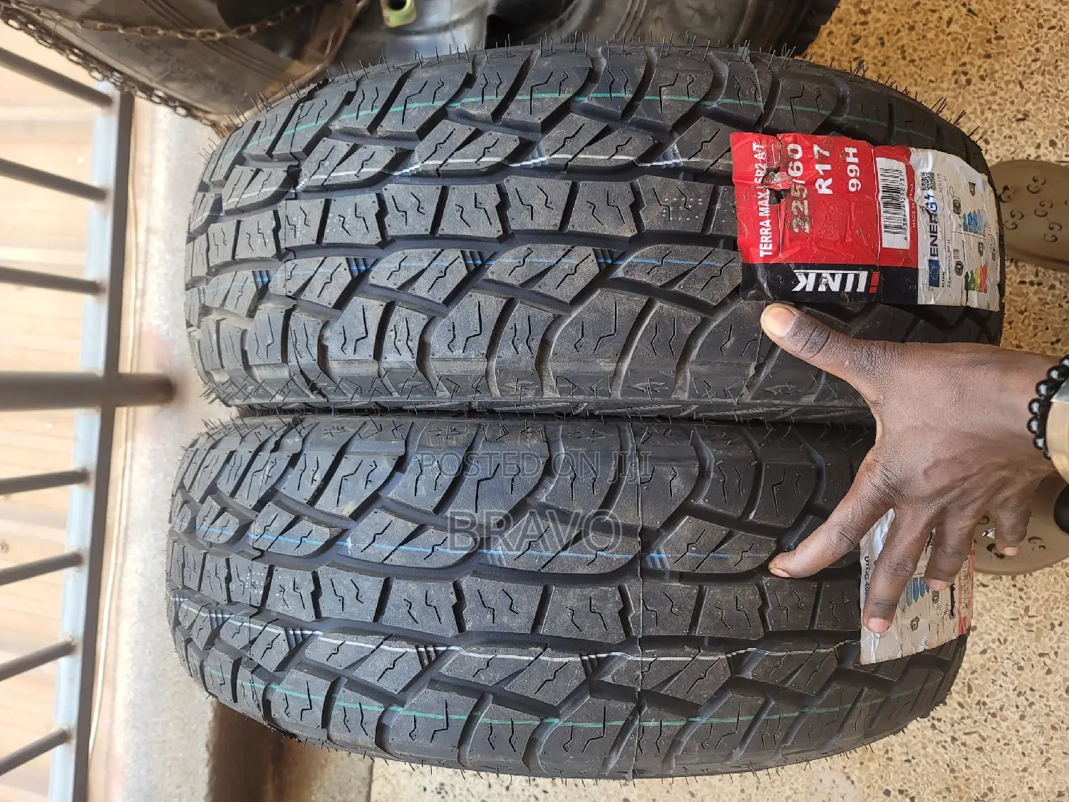 225/60r17 Ilink Tyres for Toyota Alphard.