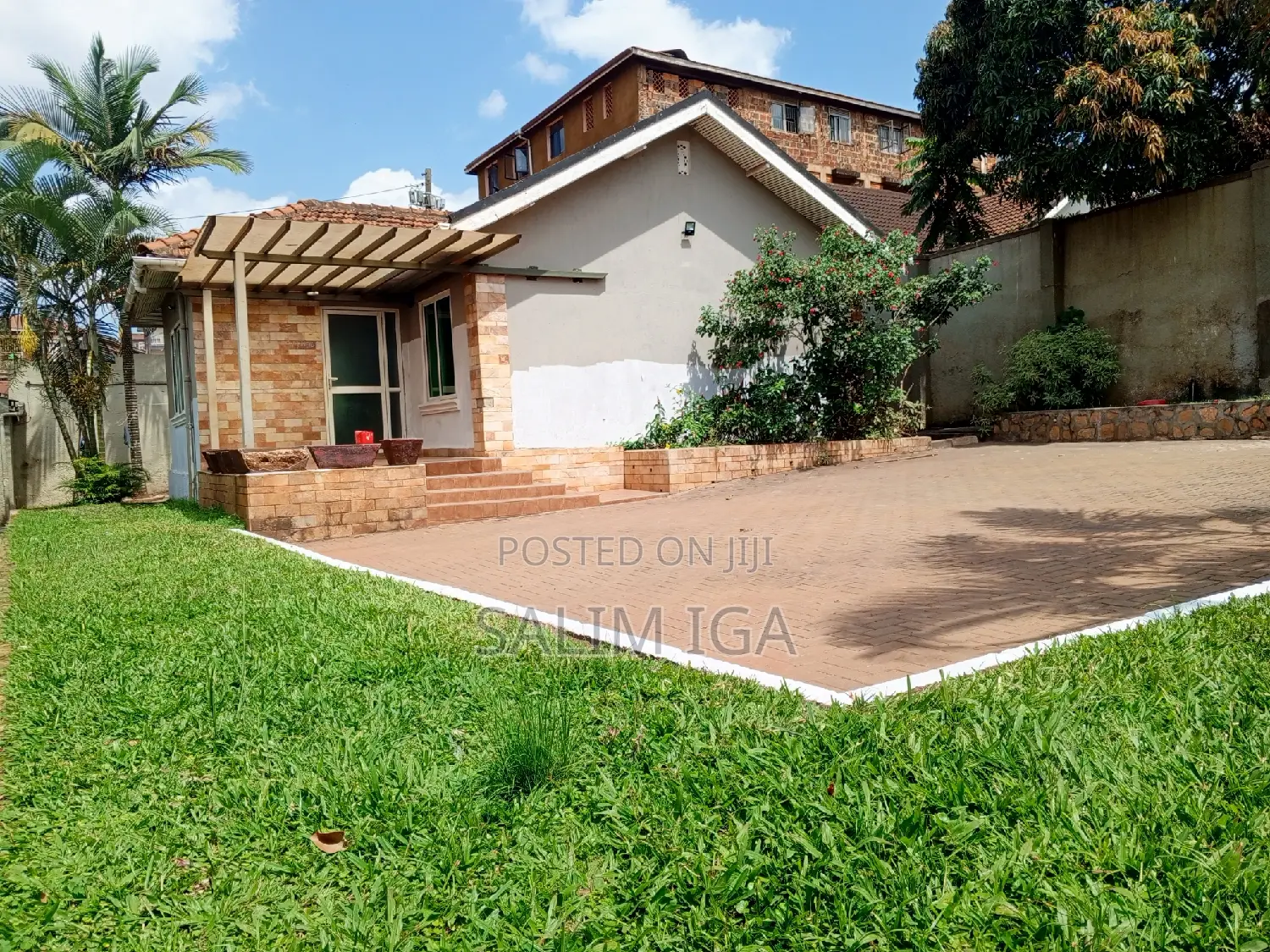 4bdrm Bungalow in Kololo Property, Central Division for rent