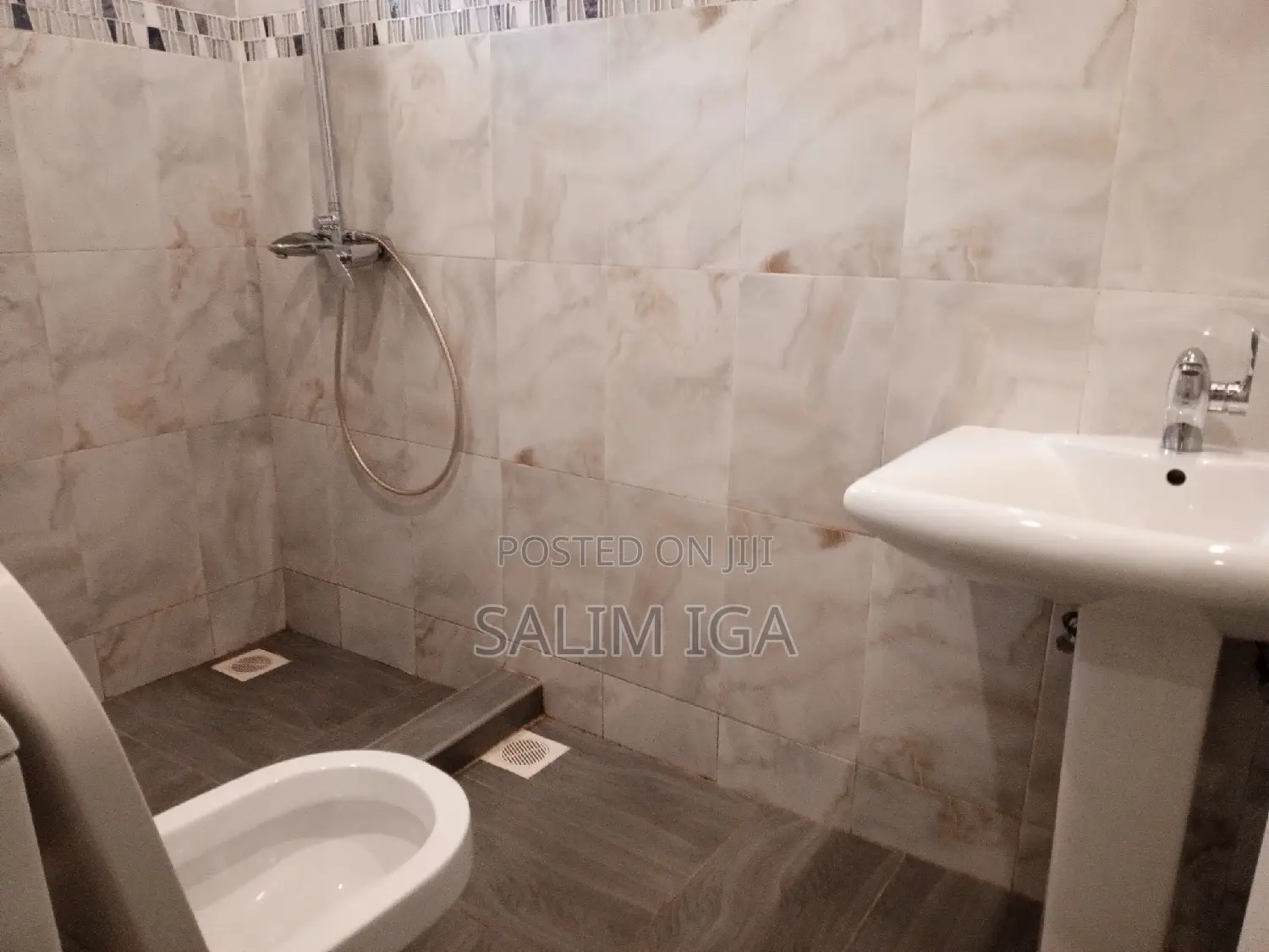 4bdrm Bungalow in Kololo Property, Central Division for rent