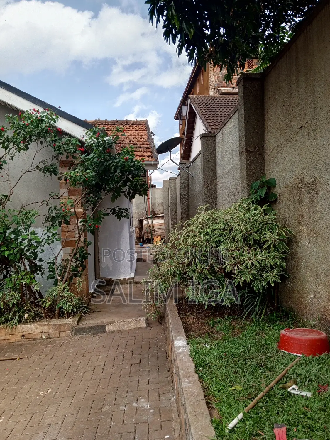4bdrm Bungalow in Kololo Property, Central Division for rent