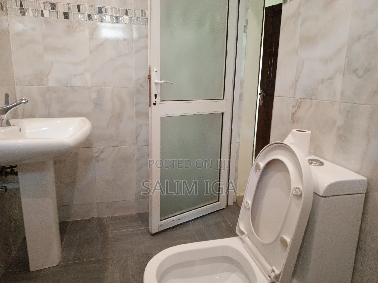 4bdrm Bungalow in Kololo Property, Central Division for rent