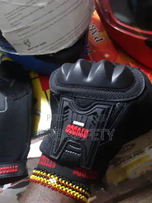 Racers Hand Gloves STUDDS