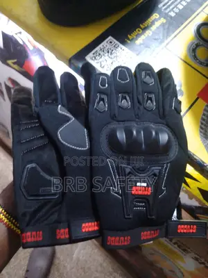 Racers Hand Gloves STUDDS
