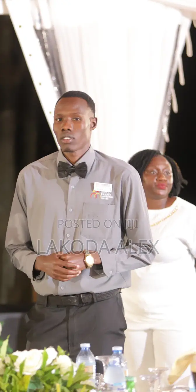 Senior Waiter