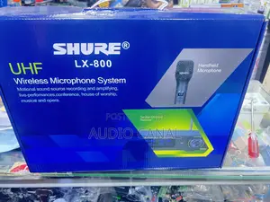 800– LX Shure Professional Wireless Microphone
