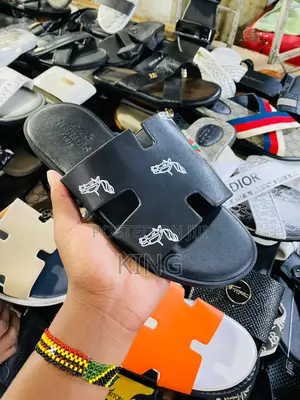 Hermes Sandals. Black-Orange