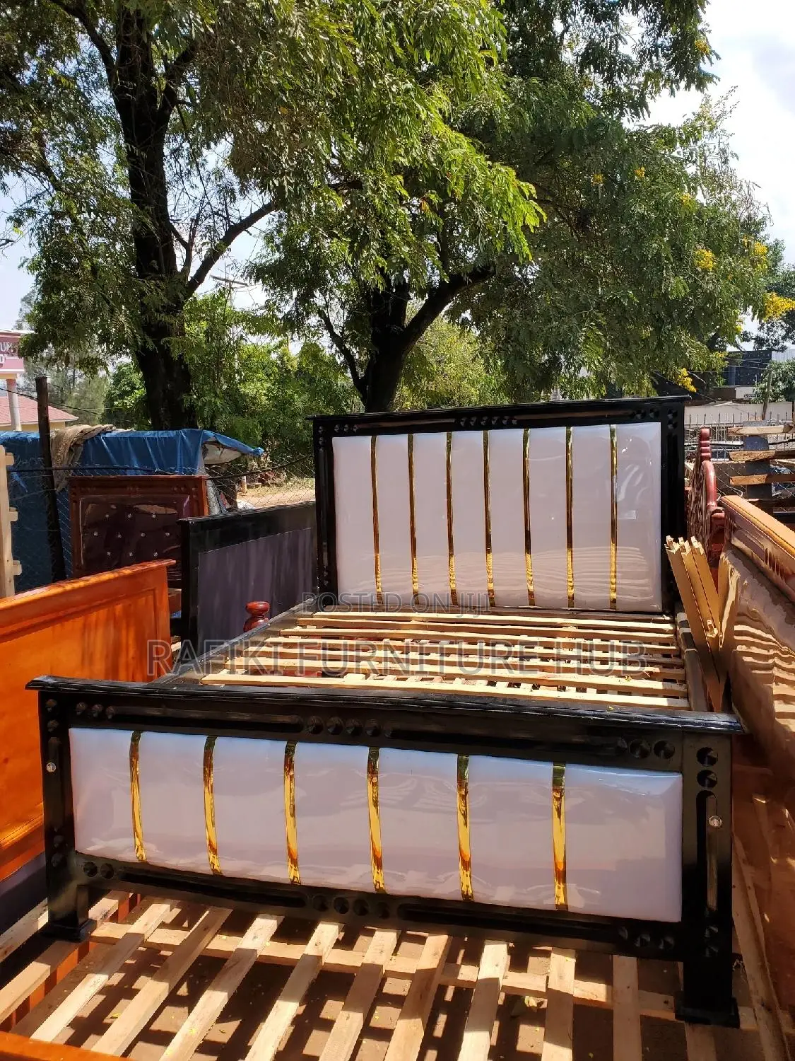 Leather Bed / Furniture / 5by6 / Wooden Bed / Best Furniture
