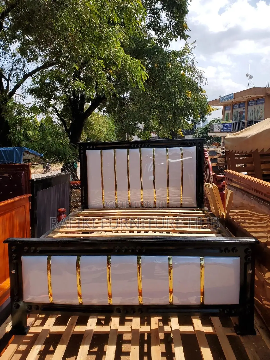 Leather Bed / Furniture / 5by6 / Wooden Bed / Best Furniture