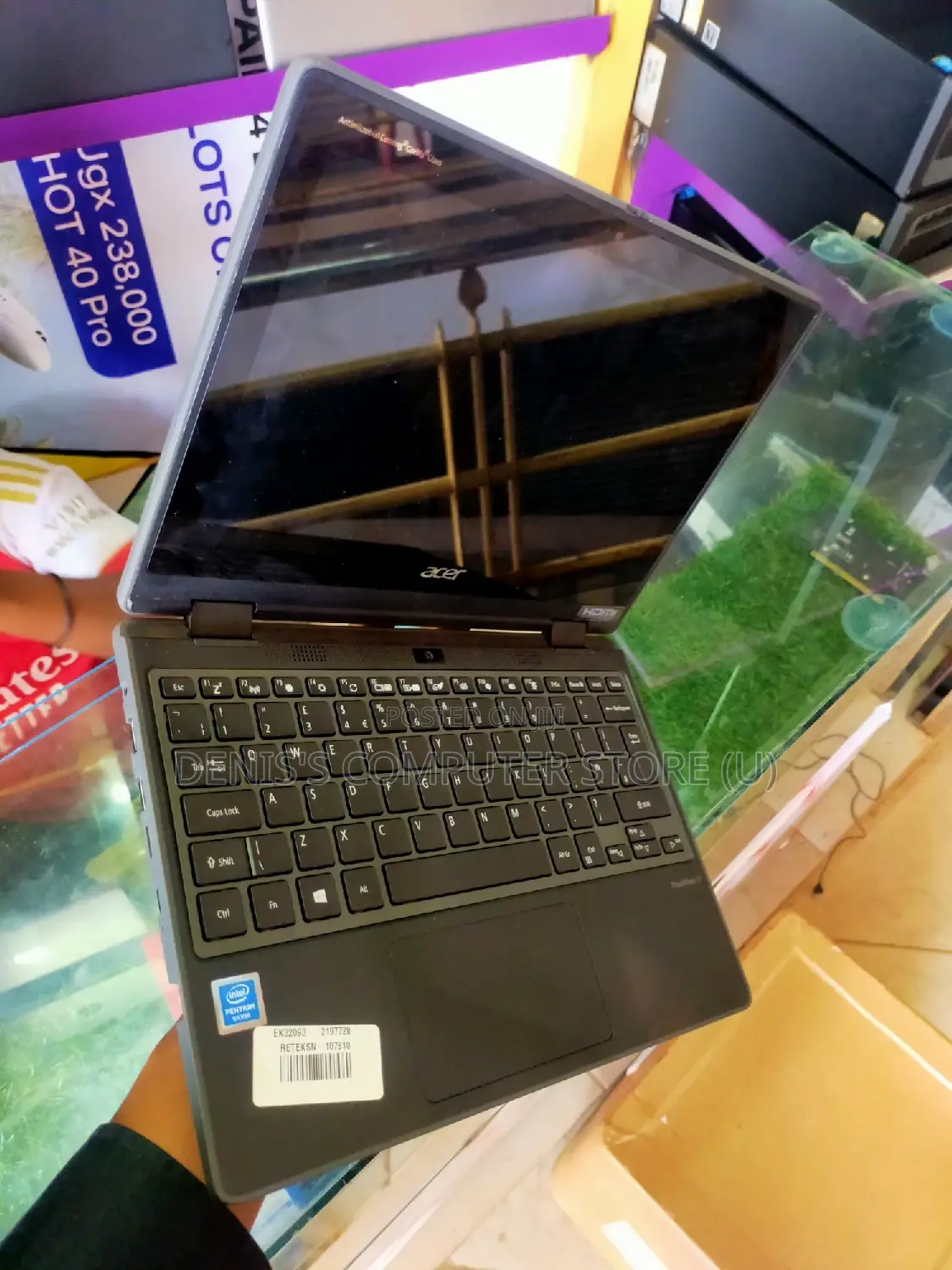 Laptop Acer TravelMate B113 4GB Intel Pentium HDD+SSD 128GB