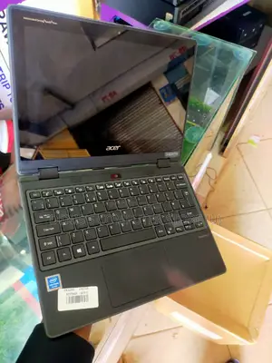 Laptop Acer TravelMate B113 4GB Intel Pentium HDD+SSD 128GB