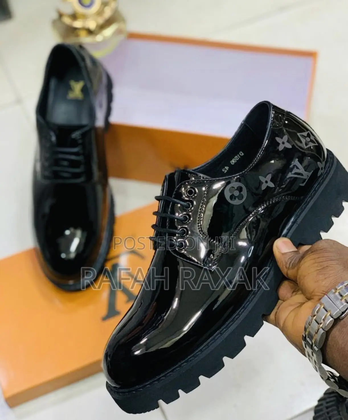 Original Classic Louis Vuitton Shinny Mirror Shoes