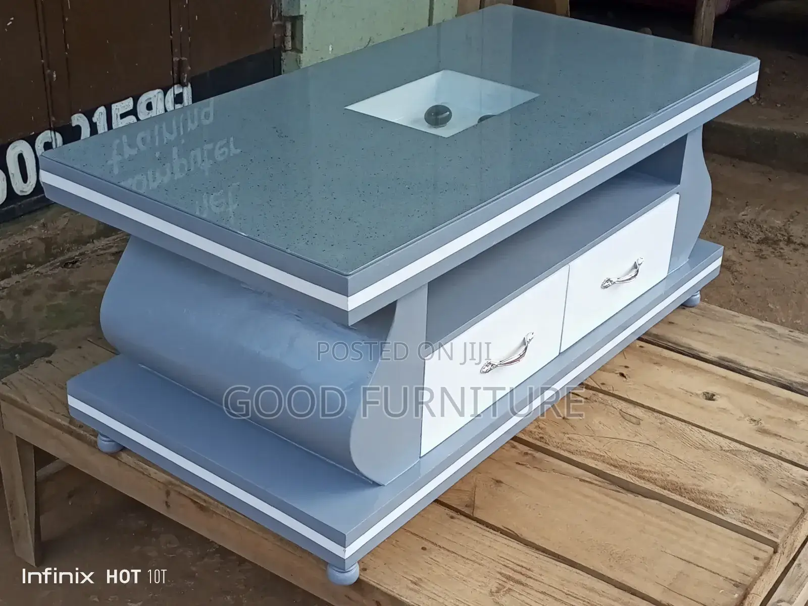 Sparkling Center Table
