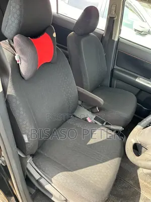 Toyota Corolla Rumion Hatchback 1.5 FWD 2009 Black