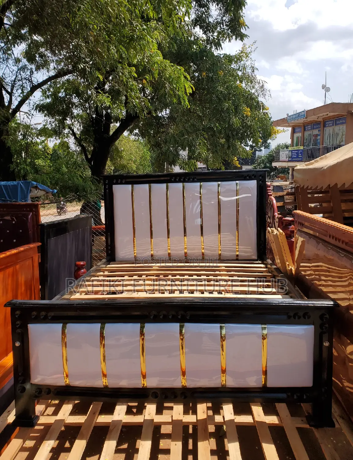 Leather Bed / Furniture / 5by6 / Wooden Bed / Best Furniture