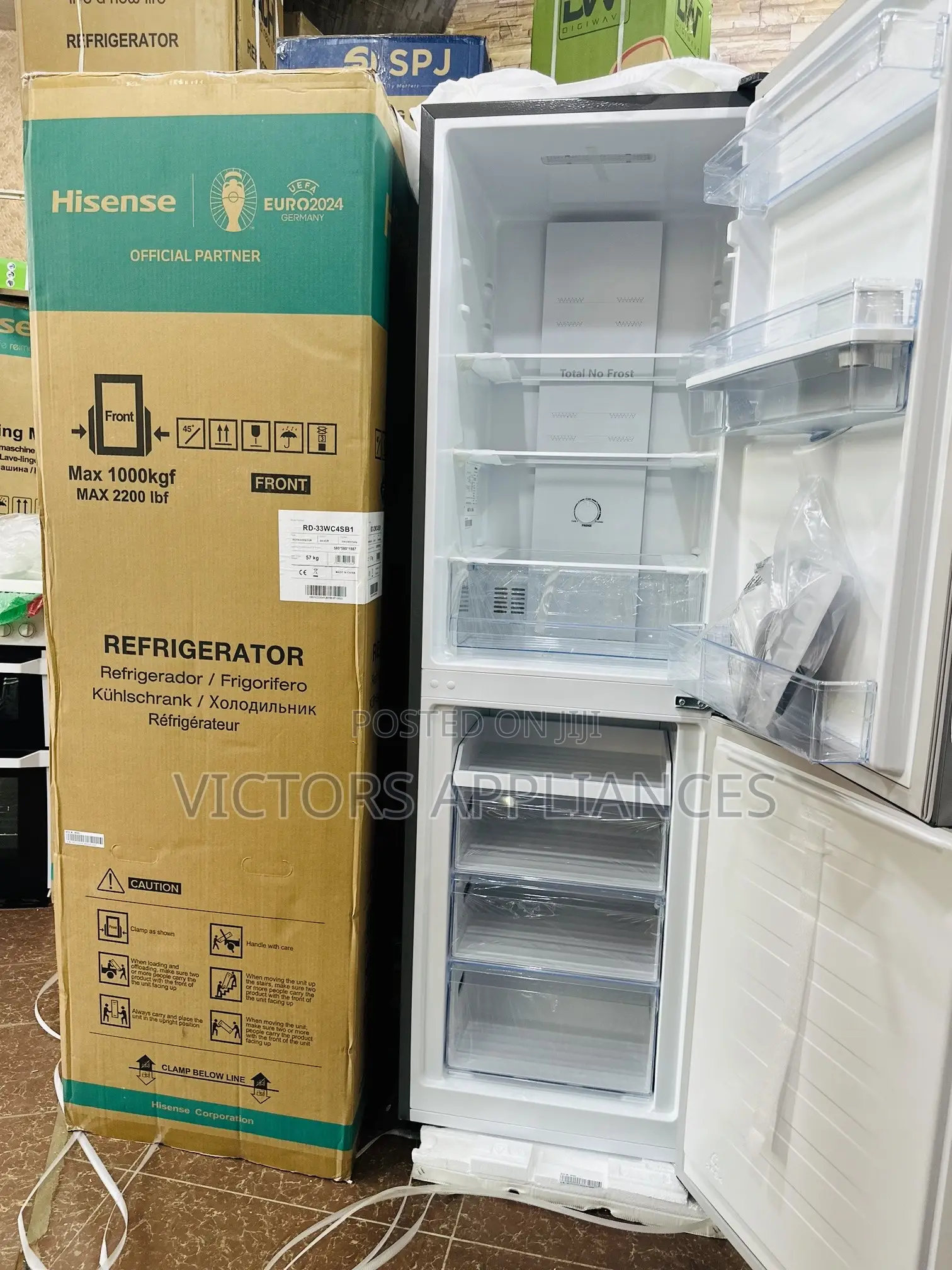 Hisense Frost Free Fridge 330l