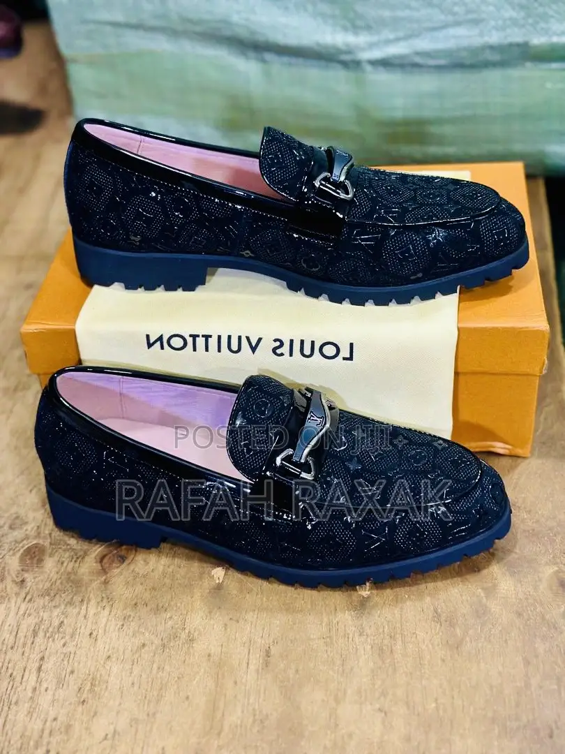 Original Men’S Luxury Louis Vuitton Stoned Loafers