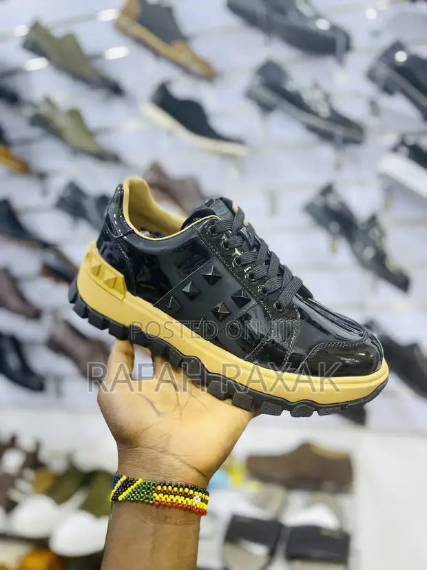 Original Men'S Valentino Garavani Luxury Shinny Sneakers in