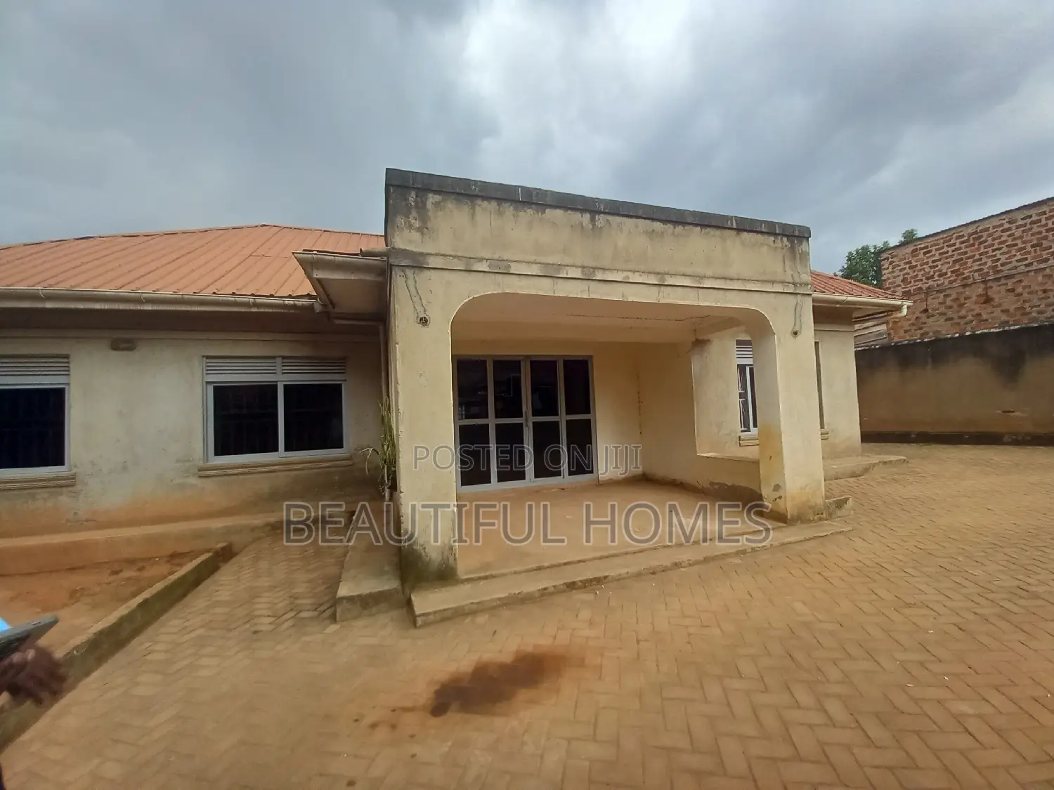 Furnished 4bdrm House in Mbalwa, Kira for sale